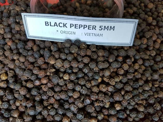 PINHEAD Black pepper rate. Mob, whatsapp, viber : 0084 989322607