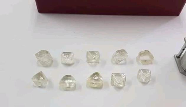 100% Natural Rough Diamonds 