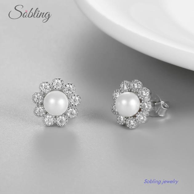 Sobling Natural White freshwater 4-6mm round Pearl 6 pairs of halo stud Earring sets with clear 3A m
