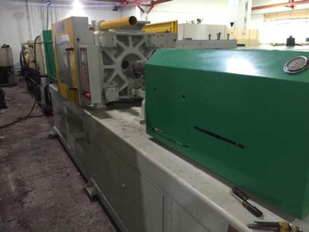 Zhen Xiong Brand 168tons Used Injection Molding Machine