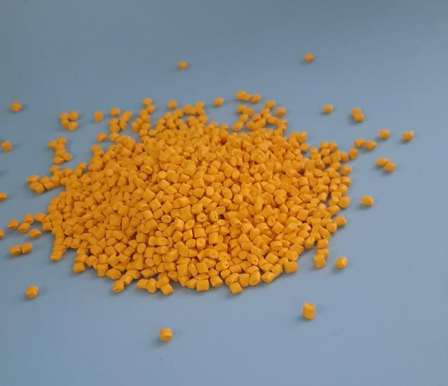 Yellow masterbatch