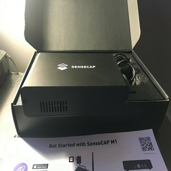 SenseCAP M1 Indoor Helium Hotspot HNT Miner