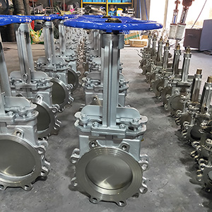 Carbon steel dn100 Sluice  pneumatic knife gate valve