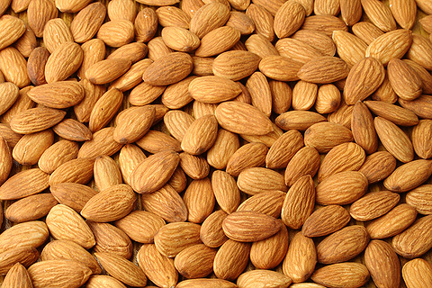 Almond nuts for sale
