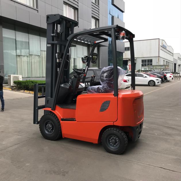 EL2ton ECTRIC COUNTERBALANCE FORKLIFT TRUCKS