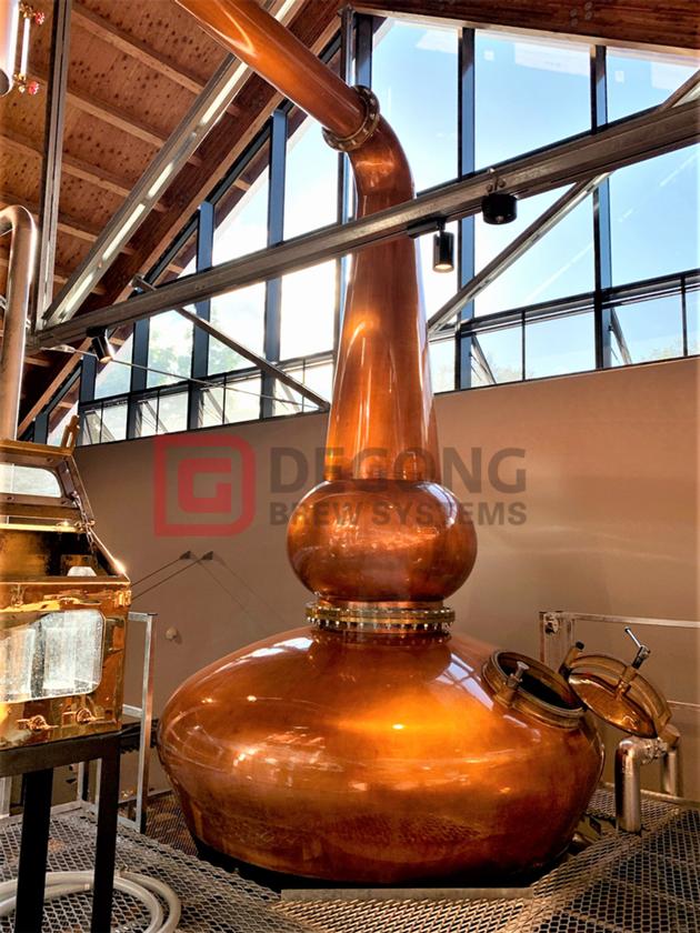 300L Copper Kettle Distillation Equipment Is