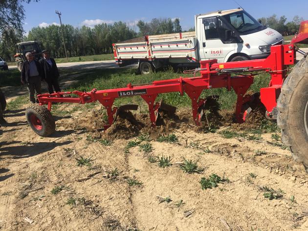 CHIESEL PLOUGH 9