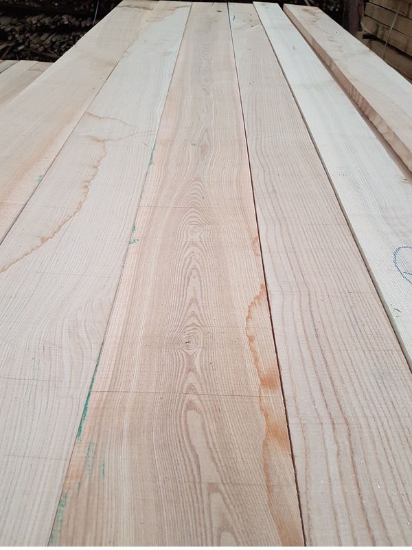 PINE / SPRUCE LUMBER