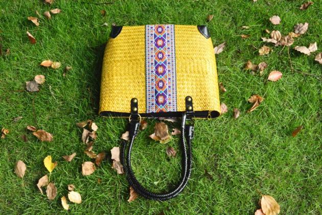 Eco-Friendly Yellow Seagrass Straw Crossbody Handbag 2020 Women Fashion Bag Girl Purse 
