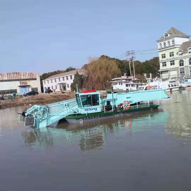 Water Surface Garbage Salvage Vessel