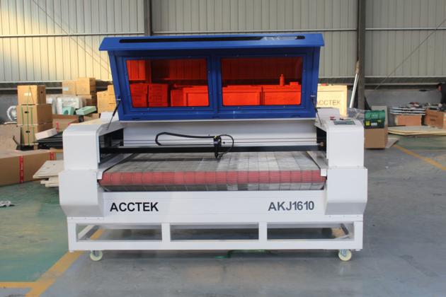 Hign quality laser cutting machine with Auto feeding roller device