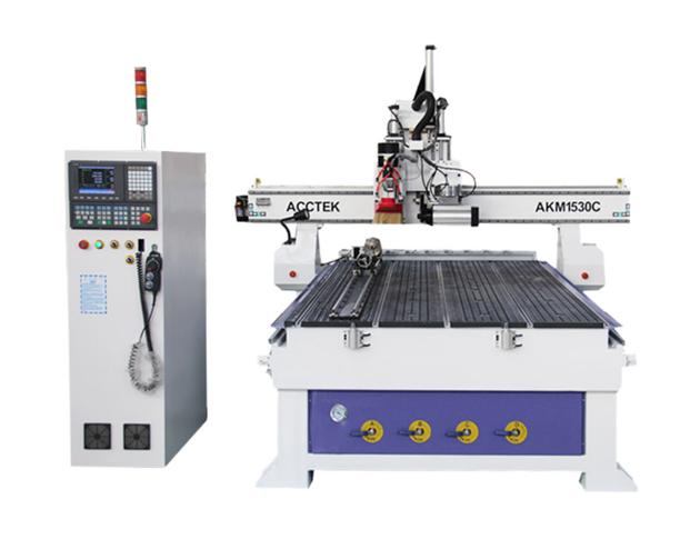 ATC CNC Router With A Cutting Saw