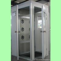 Corner shower room