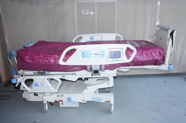 HB P1900 Beds w/Mattress