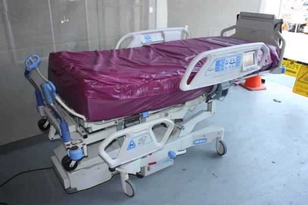 HB P1900 Beds W Mattress