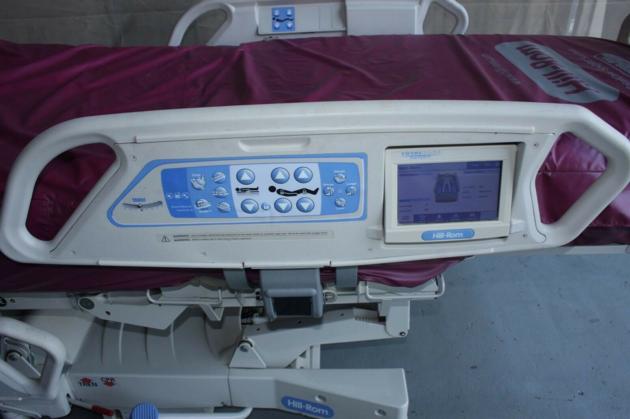 HB P1900 Beds W Mattress