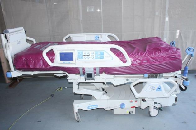 HB P1900 Beds W Mattress