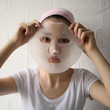 VEEKO Whitening Moisturizing Anti Aging Silk