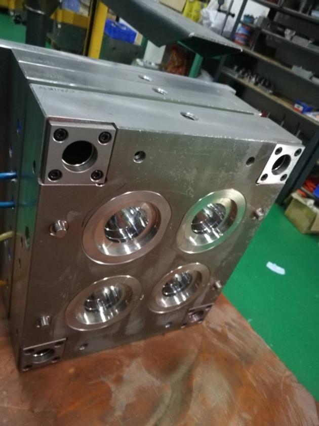 Liquid Silicone Rubber LSR Negative Pressure