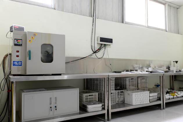automatical Isostatic Press machine/hydraulic press for alumina mosaic items 