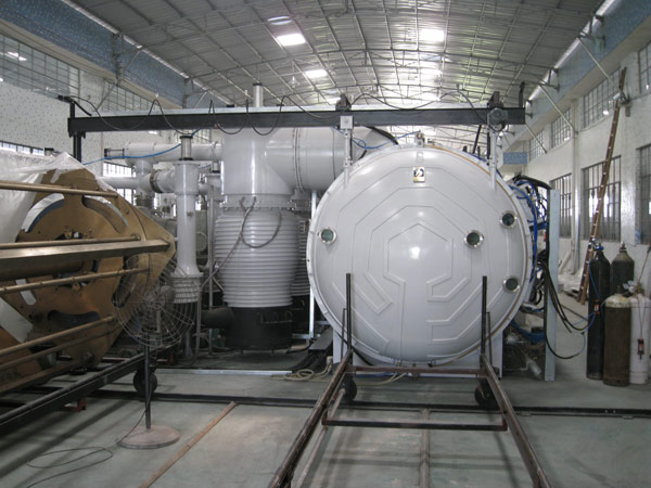 Large Scale Cathodic Arc PVD Coater