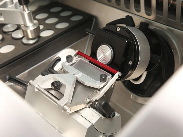 AST560 Semi-automatic Cryostat Microtome with Touch Screen