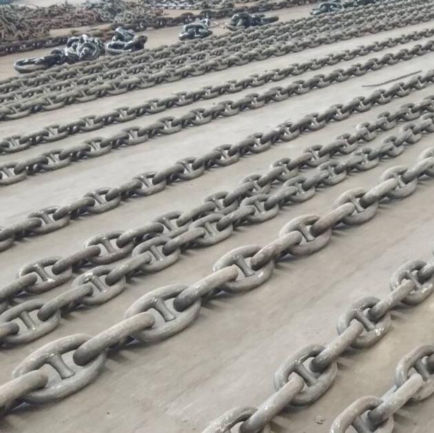 Anchor Chain With Attachment Mooring Weight