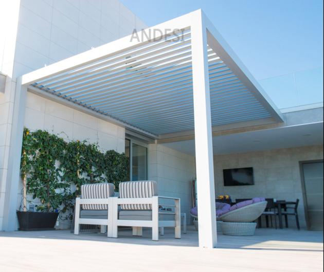 Aluminum Pergola With Louver Roof For