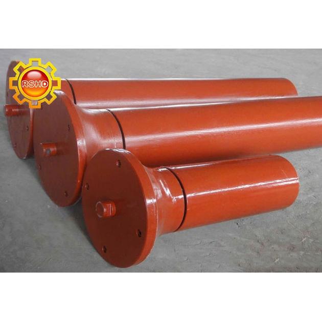 Friction-aligning conveyor roller