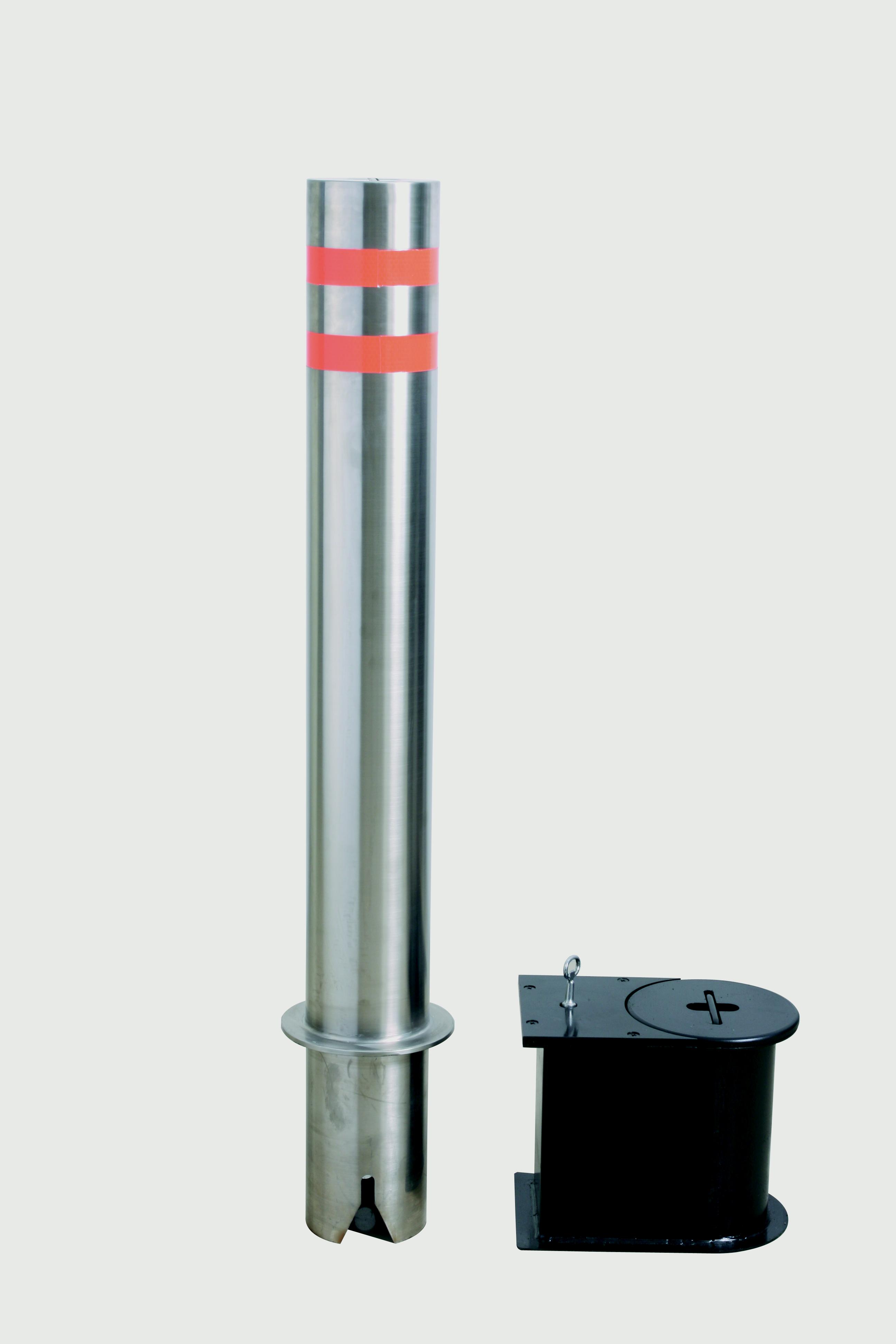 Removable bollard