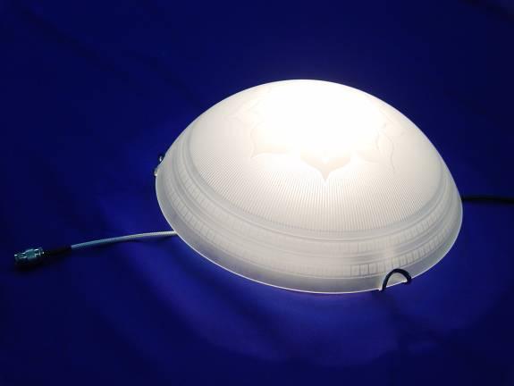 Camouflage spotlight antenna