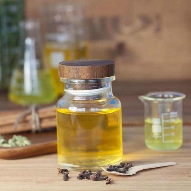 Essential oils of fennel,wormwood and sage.