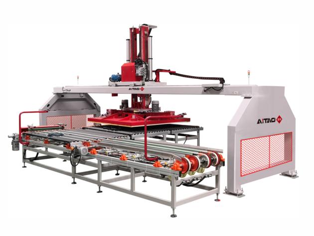 Tile loading and unloading machine-Sponge suction type