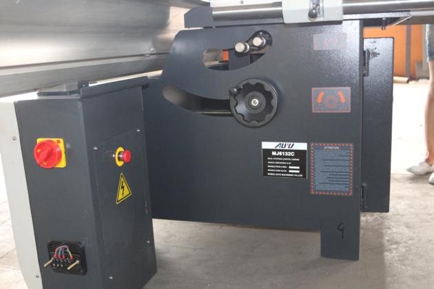 SLIDING TABLE SAW MJ6132C