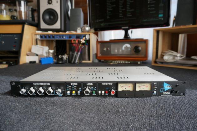 API-2500-Stereo-Compressor-----1500Euro