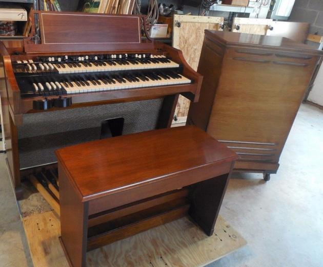 Hammond A-100 Organ Matching Bench,Pedalboard, with 147 Leslie Speaker----2000Euro