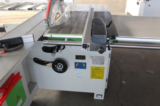 SLIDING TABLE SAW Y45