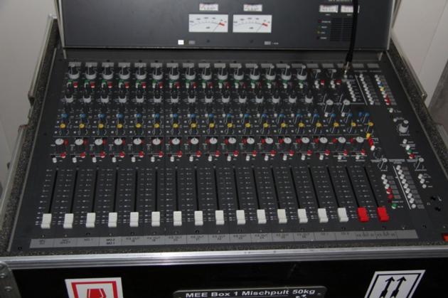 Studer 962 Studio Mixing Console whit Connection Box and HardCase-----3600Euro