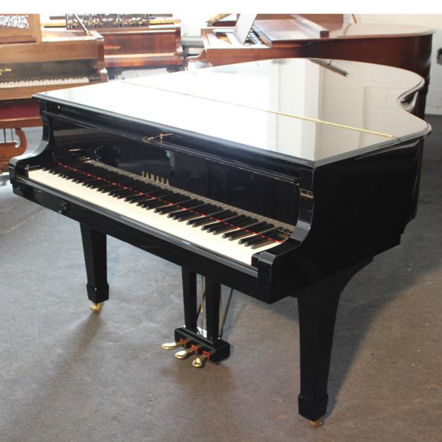 Yamaha C3 Grand Piano----4000Euro