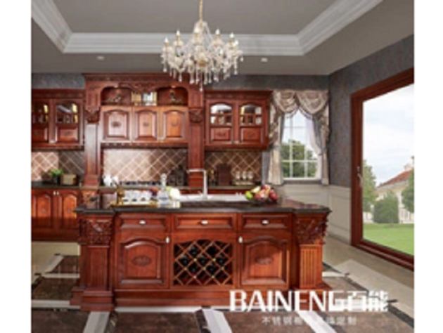 Classic Kitchen Cabinets