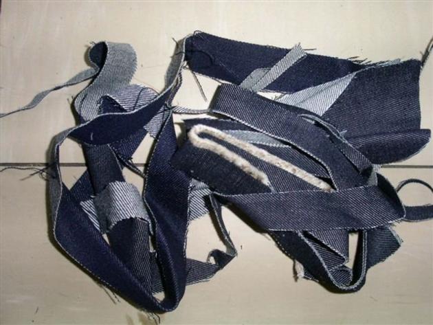 Denim waste / denim clips