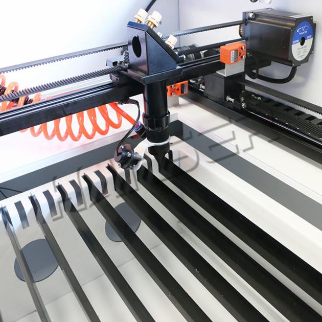 9060 Co2 Laser Engraving And Cutting
