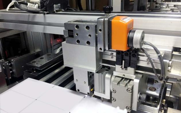 Full Automatic Plastic Card Puncher YLFP