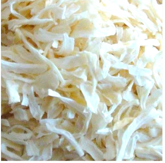 Dehydrated white onion flakes