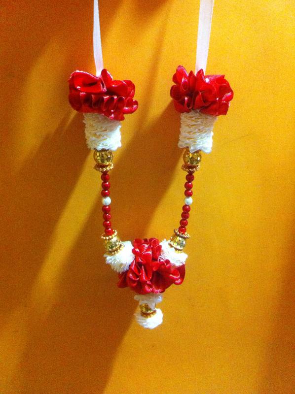 Satin Ribbon Garland 8 Inches