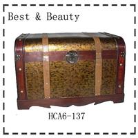 antique wooden trunk HCA6-137