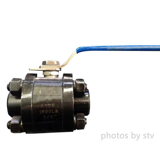 3-Pc Ball Valve Floating Full Port, Class 800# , A105 Body , 316 / Ptfe Trim , Npt