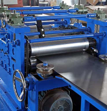 STEEL ROLL FORMING MACHINE