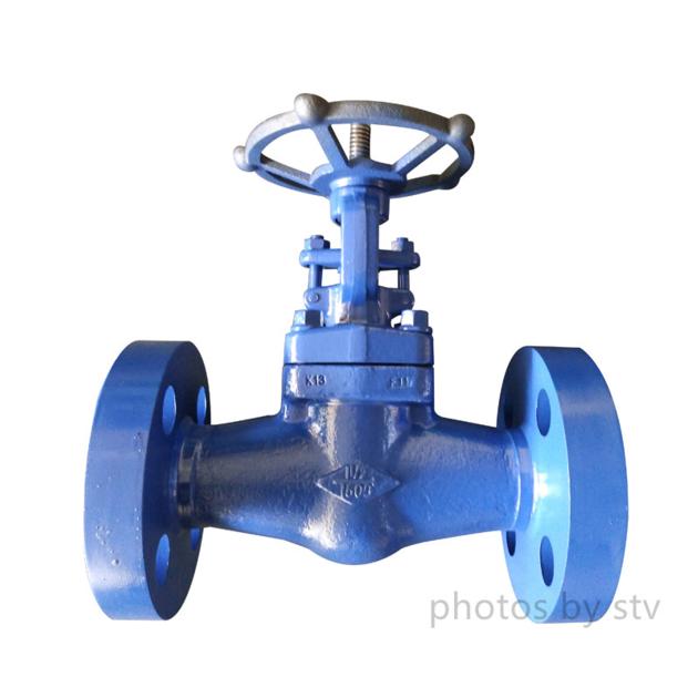 API 602 F11 Globe Valve, Integral Flanged DN40 1500LB RF