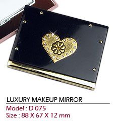 pocket mirror